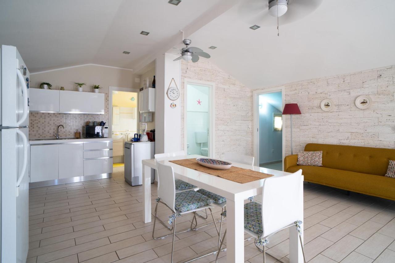 Casa Vacanza Giugio Giardini-Naxos Buitenkant foto