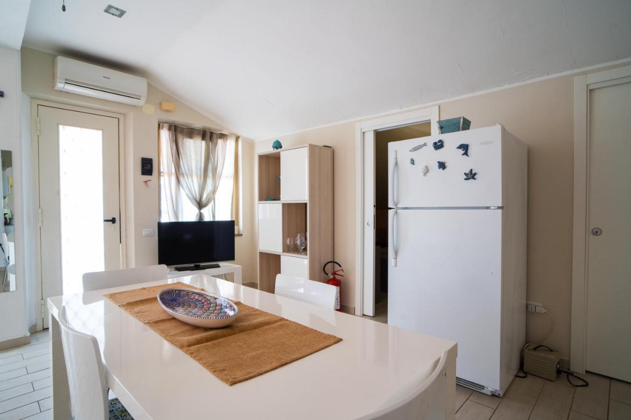 Casa Vacanza Giugio Giardini-Naxos Buitenkant foto