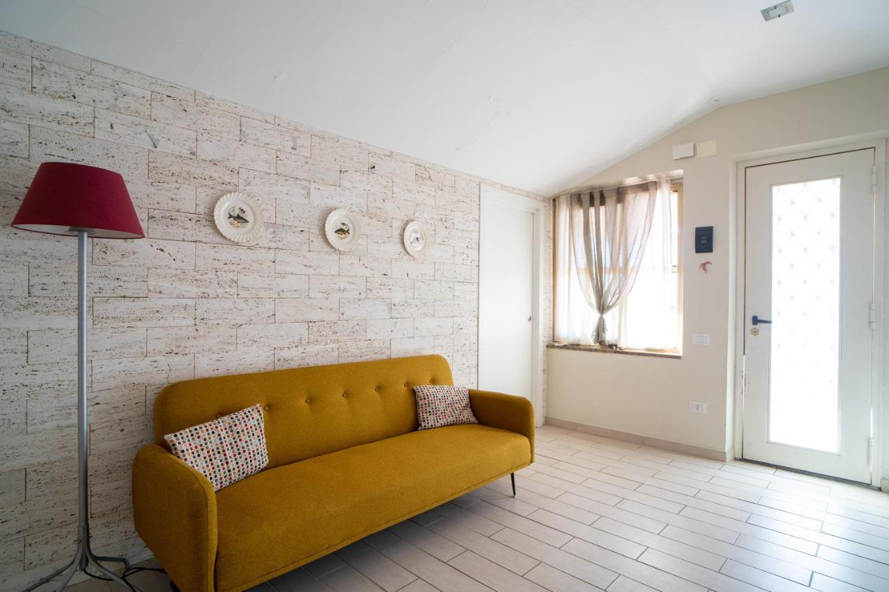 Casa Vacanza Giugio Giardini-Naxos Buitenkant foto
