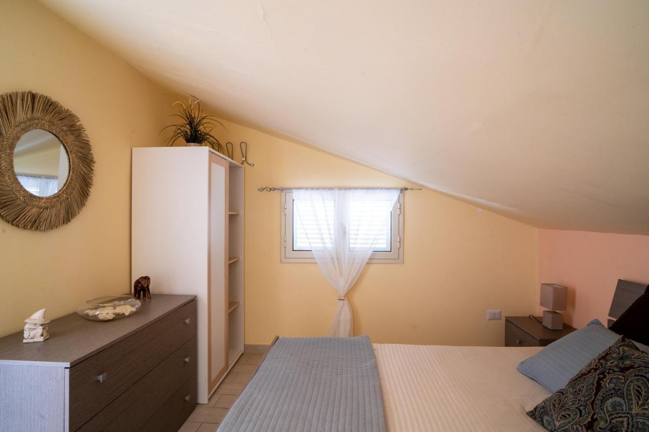 Casa Vacanza Giugio Giardini-Naxos Buitenkant foto