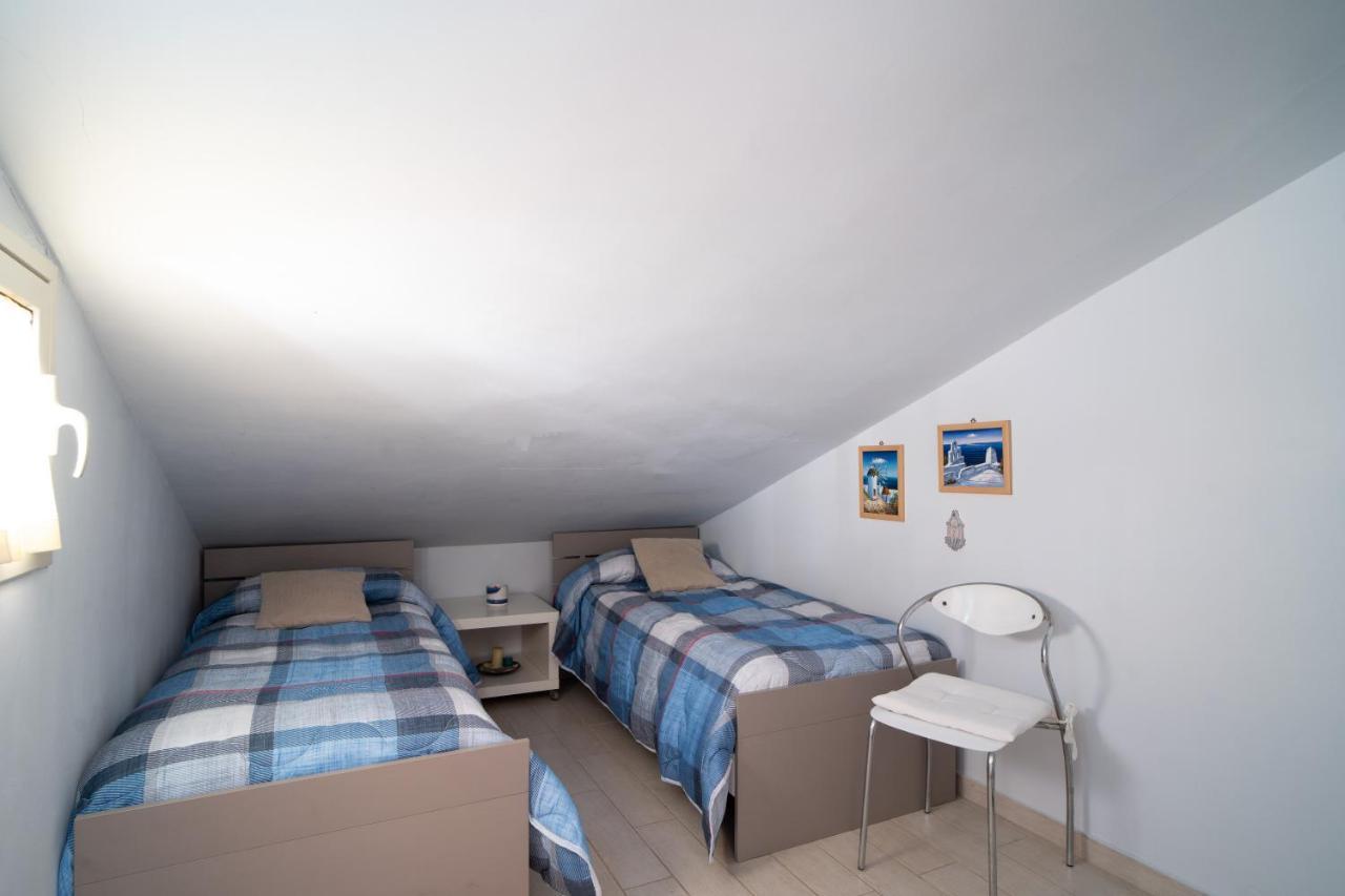 Casa Vacanza Giugio Giardini-Naxos Buitenkant foto